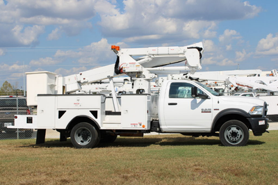 2017 Ram 5500 - Automatic transmission - Gas engine - 4x4 Terex TL37 - Insulated - Hydraulic - 42 ft...
