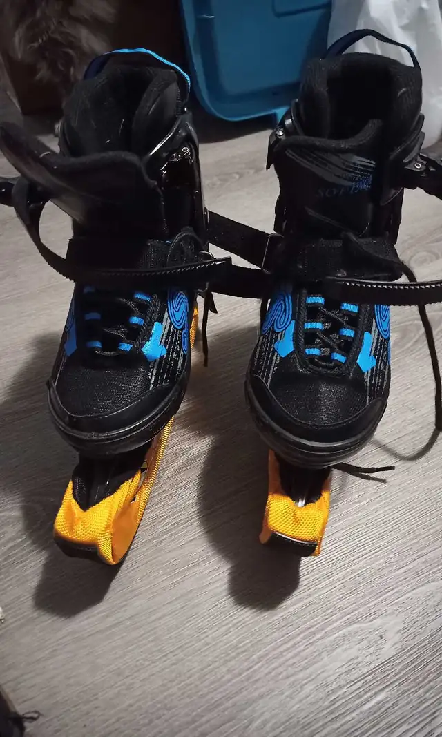 Kids Elite Hockey Skates with guards in Skates & Blades in City of Toronto - Image 4