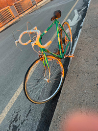 Vélo de sport bon état prête a rouler, cadre 20 pousss, roue 27