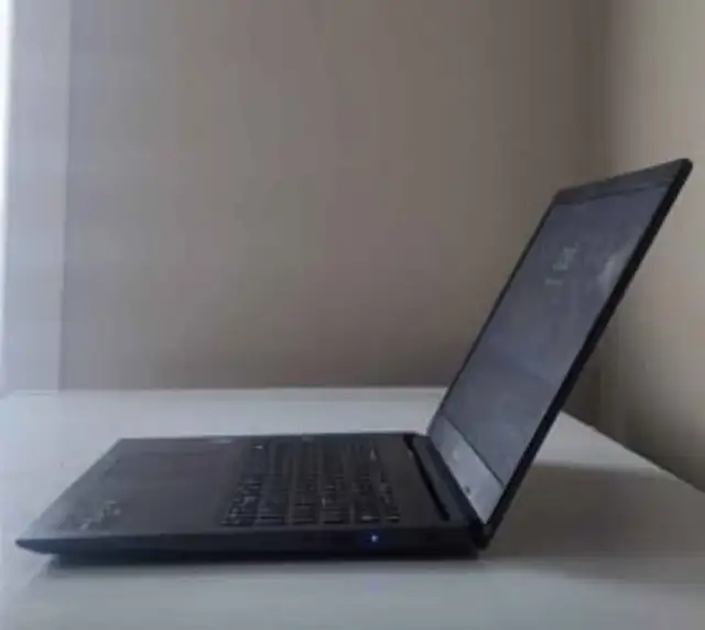 ACER ASPIRE ONE CHOME OS in Laptops in St. Albert - Image 6