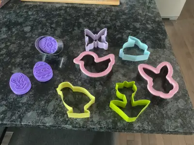 6 Easter Cookie Cutters & Wilton Cookie Printer (3 Patterns), View more