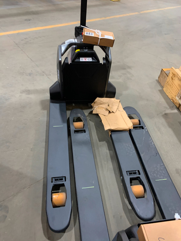 Raymond Edge Power Pallet Jack…$2995 in Other Business & Industrial in St. Albert - Image 3