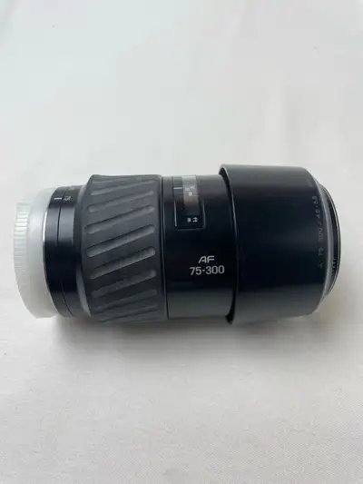 Minolta AF ZOOM 75-300mm f4.5-5.6 for Minolta Sony A-Mount Mint, View more