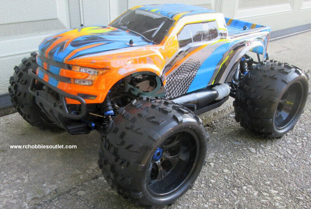 New  RC Nitro Gas  Truck 4WD 1/8 Scale Savagery PRO in Hobbies & Crafts in City of Halifax - Image 4