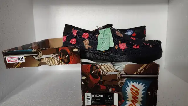 MEN'S MARVEL DEADPOOL X DC VILLAIN 2 in Men's Shoes in Belleville - Image 4