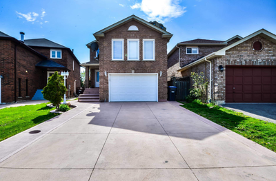 2-BEDROOM BASEMENT FOR RENT – BRAMPTON Available November 1st Great Location: Close to Ray Lawson Bl...