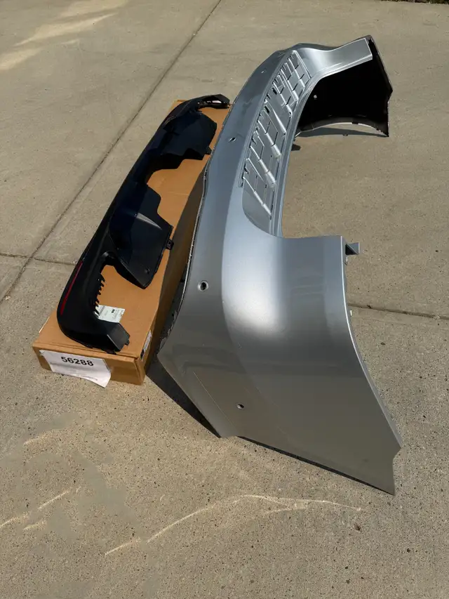 MB GLE400 rear bumper in Auto Body Parts in Edmonton - Image 5