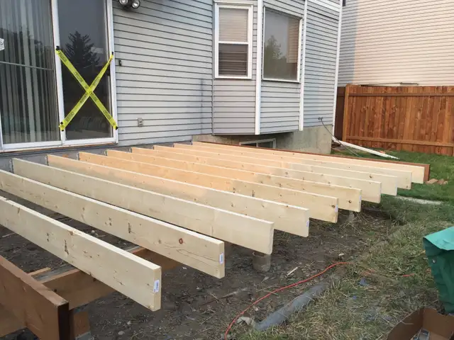 Vinyl decking63005664946817124