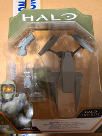 Halo figures - Sentinel (comes with sentinel beam and stand)
