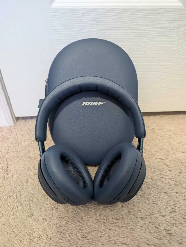 Bose Quietcomfort QC Ultra Wireless Bluetooth Headphones Blue