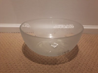 Brand New!!! 11” Glass Bowl Anthony Joseph With Salmon Design