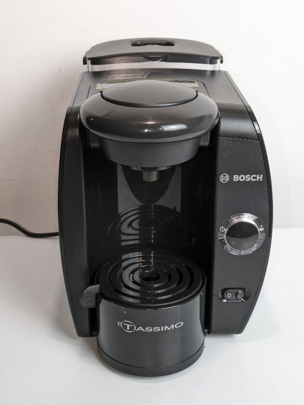 Bosch Tassimo Single Serve Coffee Maker TAS1000UC/01 in Coffee Makers in City of Toronto - Image 2