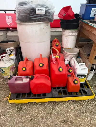 4 Drum Uline Spill Containment Tray, 73Gal, 6000lb load capacity, 1 plastic drum, assorted gas cans,...