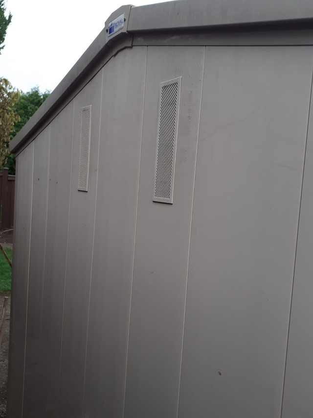 8 x8 Strong, thick wall shed, disassembled w instructions in Outdoor Tools & Storage in City of Toronto - Image 4