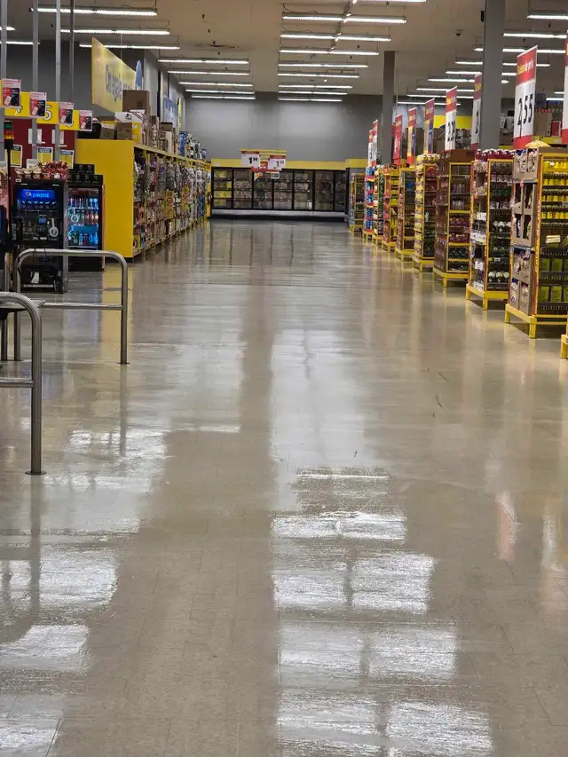 recherche de contrat de nettoyage commercial  in Cleaning & Housekeeping in City of Montréal - Image 7