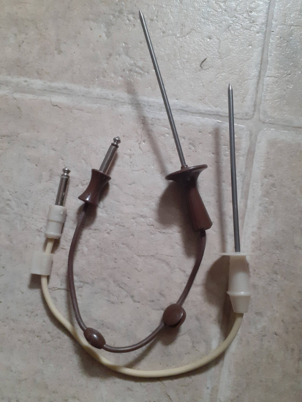 kitchen appliances Power Cord / meat Thermometer in Other in Calgary - Image 2