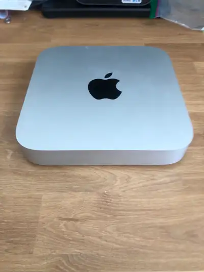 Selling my M1 Mac mini with 16gb of ram and 256gb ssd. The machine has been factory wiped with a fre...