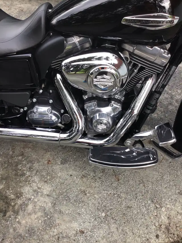 2012 Harley Davidson FLD Dyna Switchback in Street, Cruisers & Choppers in Sudbury - Image 3