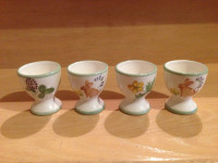 Set of 4 Egg Holders / 4 cocotiers