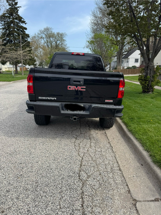 2014 GMC Sierra, Lifted - AS-IS in Cars & Trucks in Sarnia - Image 4