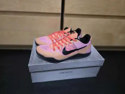 Kobe 11 size 8, View more