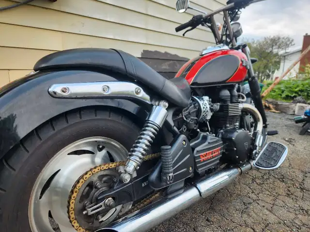 TRIUMPH motorcycle in Street, Cruisers & Choppers in Cape Breton - Image 6