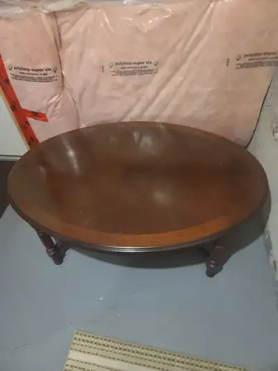 Oval shape coffee table
