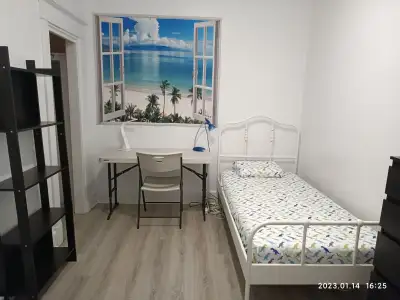 Room for rent, 1 min to metro , All included, FOR GIRL ONLY.