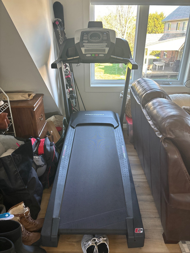 Pro form Treadmill  in Exercise Equipment in Barrie