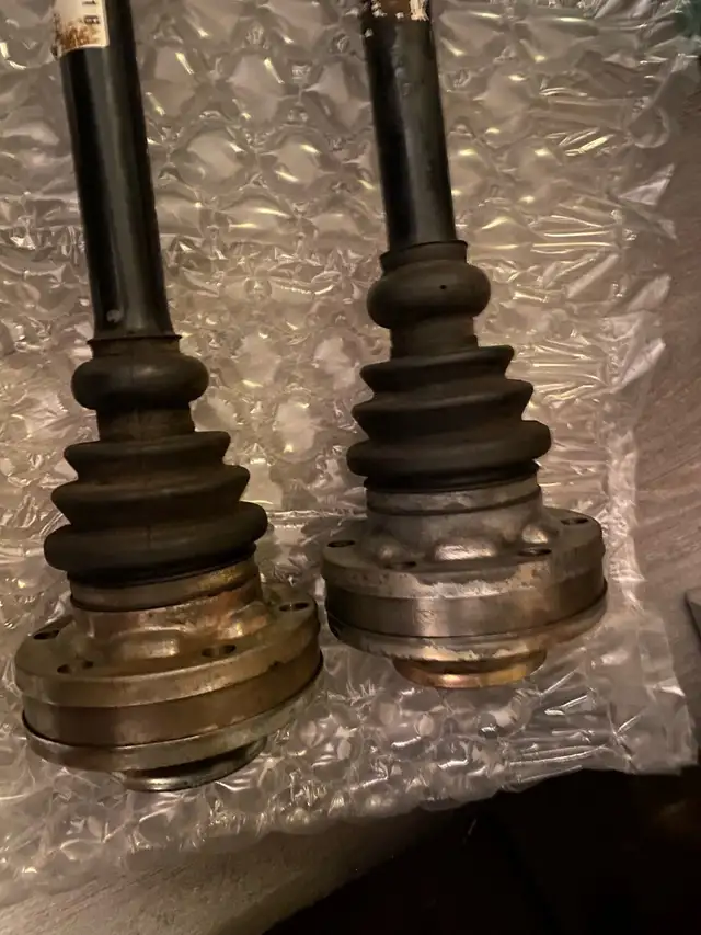 Eurovan CV Axles Front left and right in Transmission & Drivetrain in Calgary - Image 5