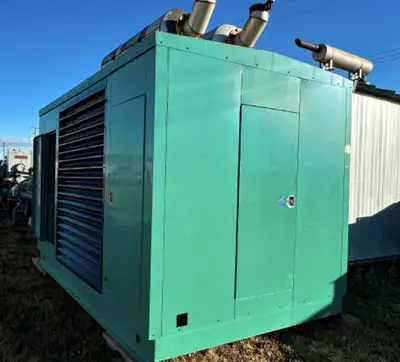 LIKE NEW CUMMINS GEN SET 480KW LOW HOURS 1180 JUST LOAD TESTED AT 90% NATURAL GAS JUST FULLY SERVICE...