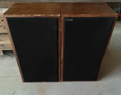 Dimensions are 16"x30"