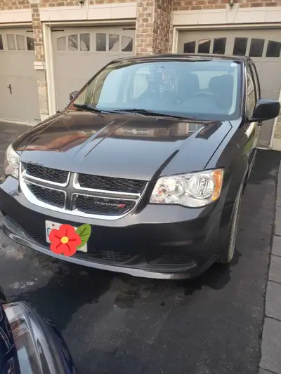 Beautiful Grey 2016 Dodge Grand Caravan CREW PLUS. NO ACCIDENTS! 88100 KMS. YEAR 2016. Runs Excellen...