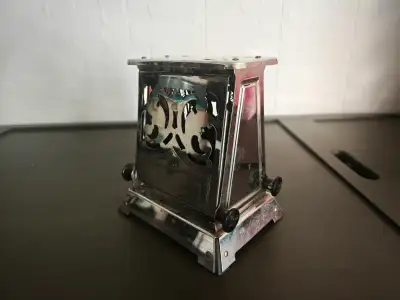 BEAUTIFUL! Vintage GE toaster (1925) Works perfectly! Actually make awesome toasts much faster than...