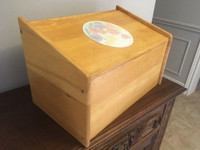 Retro Vintage OAK BREAD BOX With Ceramic Insert!