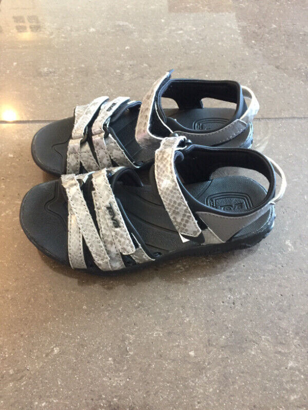 Girls Teva Grey & Black Sandals.   Size 12. in Kids & Youth in Medicine Hat - Image 2