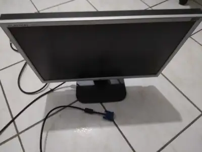 Monitor LG 19", View more
