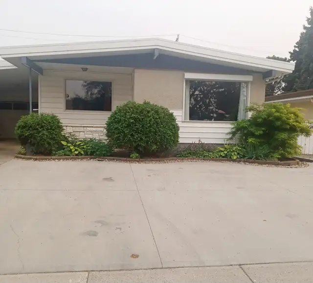 Premium 3-bedroom main floor suite in south side house for rent