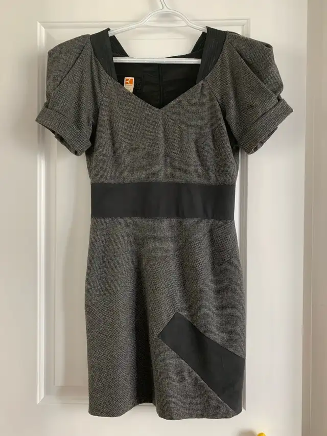 Hugo Boss Orange Dress in Women's - Dresses & Skirts in City of Toronto - Image 2