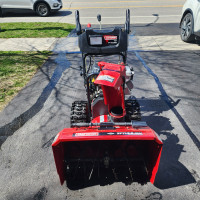 Craftsman 27" Snowblower with Briggs & Stratton Engine