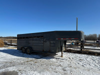 20 ft Mustang Horse trailer 2001
