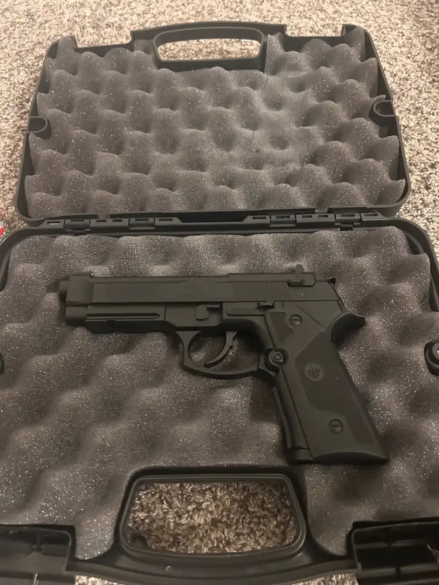 Beretta M92 Air Pistol63848997213441120