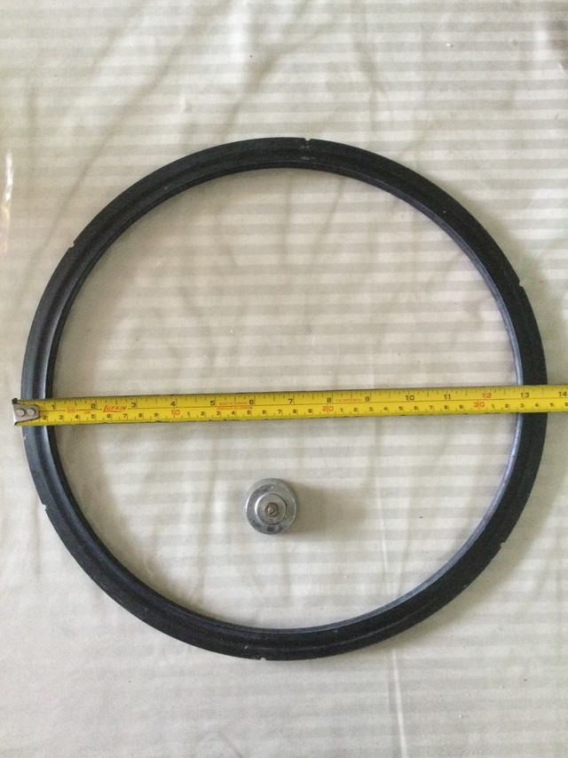 Pressure cooker seal/ gasket and extra weight  in Microwaves & Cookers in Winnipeg