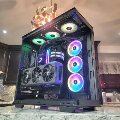 Desktop Powered By: - GPU: ASUS TUF RTX 4080 SUPER (16GB GDDR6X) – Overclocked Edition - CPU: Ryzen...