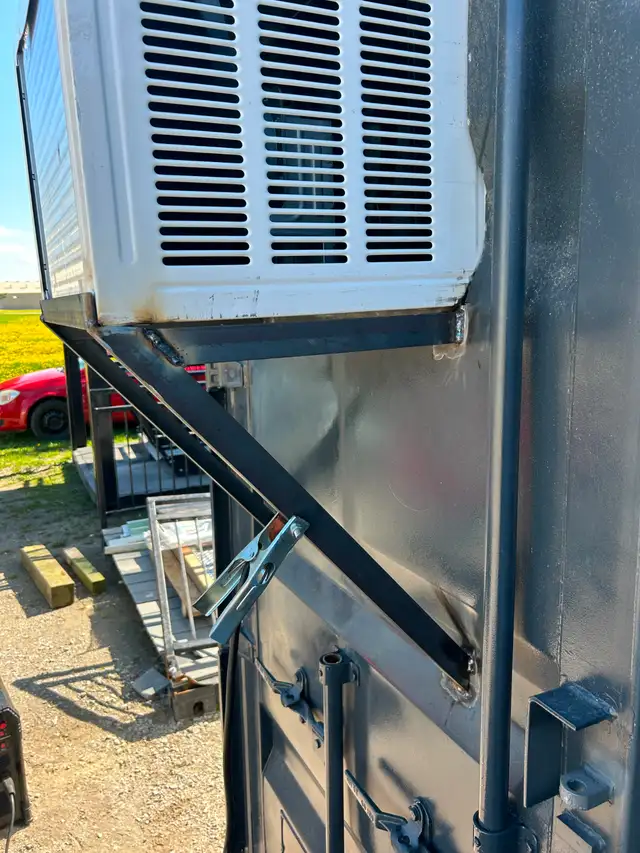 Mobile welder587371282087301128