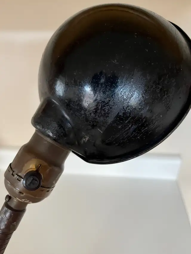 Antique Desk Lamp 1940’s ALADDIN Goose Neck Industrial Cast Iron in Arts & Collectibles in Mississauga / Peel Region - Image 7