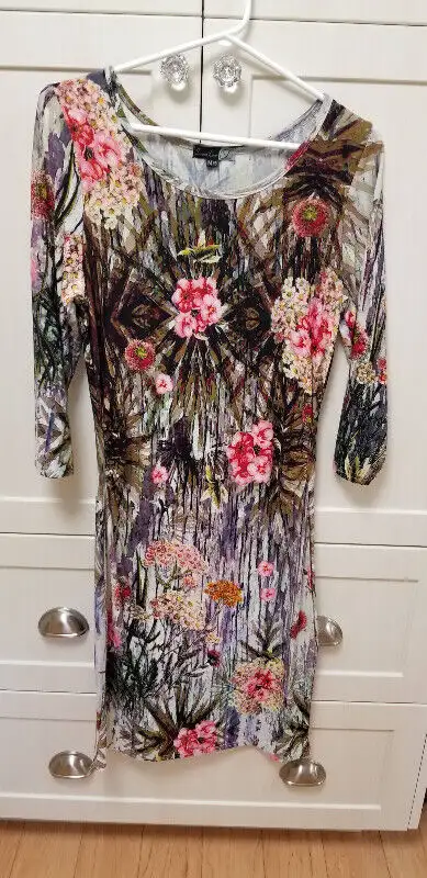 FLORAL PRINT, LONG SLEEVED, SOFT JERSEY DRESS BY SMASHED LEMON NEVER WORN PAID $150.00
