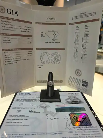 19kt White Gold Natural Diamond Ring GIA Cetified, View more