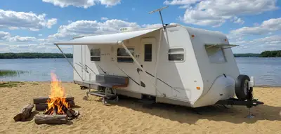 ROULOTTE 30 PIEDS - FONCTIONNEL POUR LES ROUTES DU QUEBEC, View more