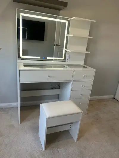 Makeup Vanity Desk new in box, View more